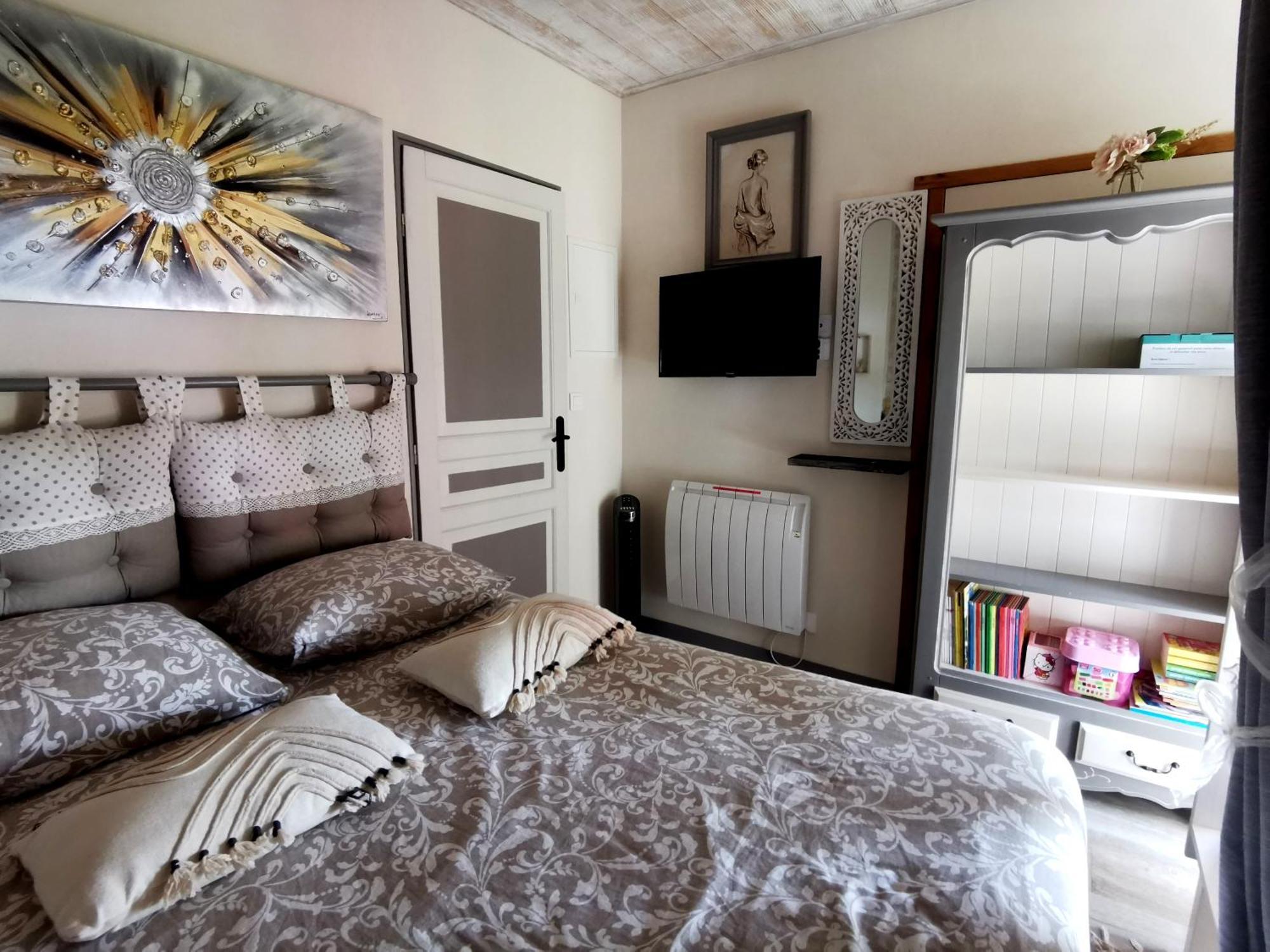 Gite De Charme Dans Un Cadre Calme Et Reposant 沙泰勒罗 外观 照片